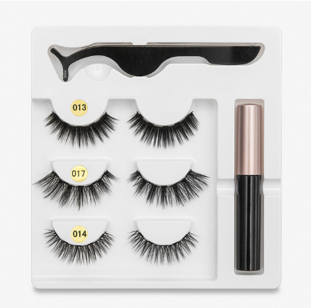 A Pair Of False Eyelashes With Magnets In Fashion TAVEN