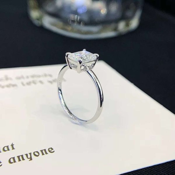 FineJewelry Simple Design 18K White Gold 1ct Radiant Cut Moissanite Diamond Solitaire Engagement Wedding Ring for Women Taven