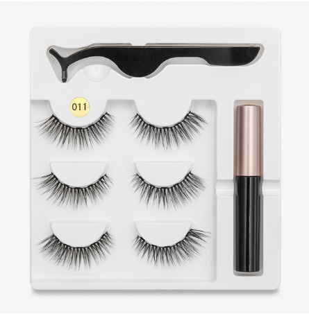 A Pair Of False Eyelashes With Magnets In Fashion TAVEN
