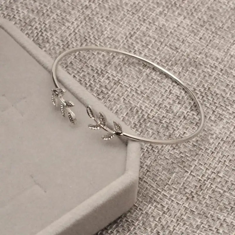 Foreign Fashion Burst Fashion Personality Leaf Bracelet Open Leaf Bracelets For Women Cuff Bracelets Armbanden Voor Vrouwen TAVEN System LLC