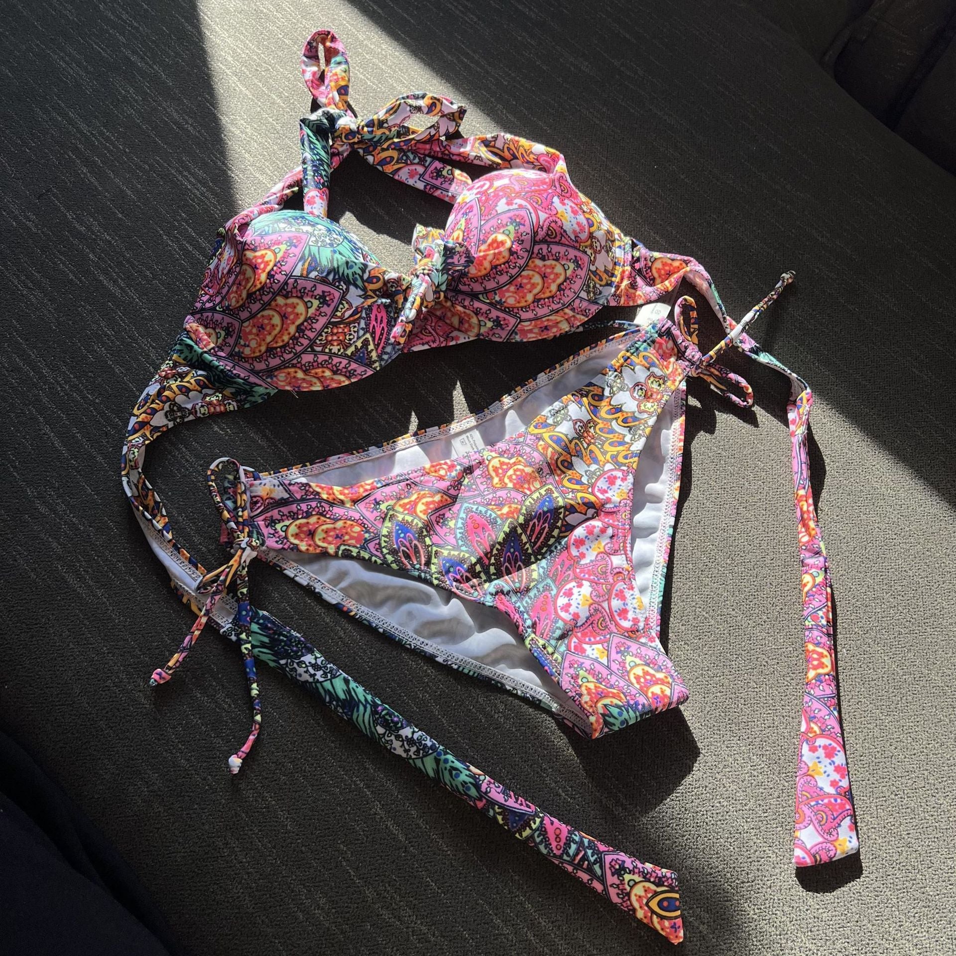 2025 European and American New Hard Cup Flower Totem Strap Split Swimsuit Bikini Bikini Cross-Border Amazon TAVEN System LLC