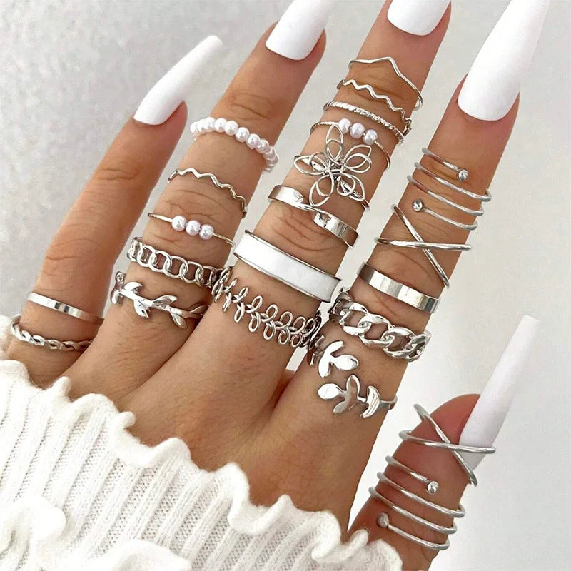 Fashion Geometric Knuckle Rings Set For Women Vintage Crystal Heart Gold Color Rings Girls Party Jewelry Accessories Gifts 2025 TAVEN System LLC