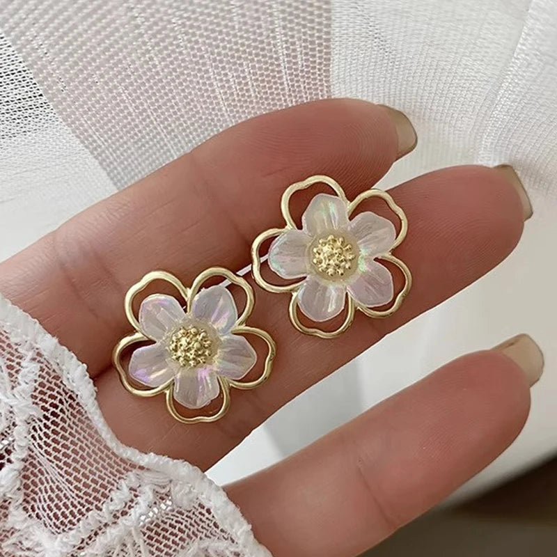 Cute Small White Flower Earrings for Women Party Golden Acrylic Plant Floral Stud Earrings Wedding Party Elegant Korean Jewelry TAVEN System LLC