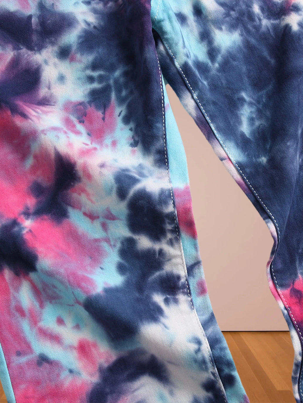 Europe and America wind new men's high street jeans tie-dyed red and blue contrast elastic street motorcycle youth fashion casua TAVEN System LLC