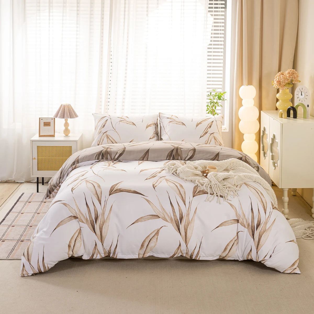 3pcs Fashion Reversible Watercolor Brown Tropical Leaf Printed Duvet Cover Set, Soft And Breathable, All-Season Universal TAVEN System LLC